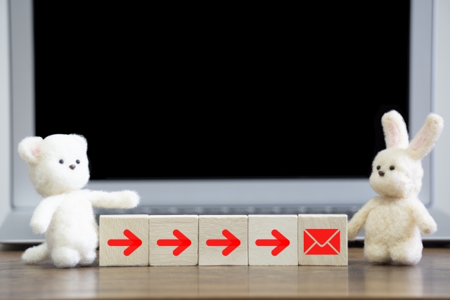 メルマガとSNSの違い。ついでにブログ。結論…全部やる。