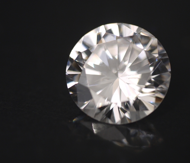 ダイヤモンドの原石を探しあてても磨く環境が無ければ、宝石にならない。